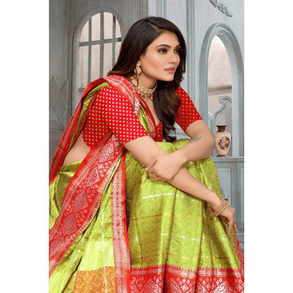 TheHangr Women's Green With Red Border Designer Saree With Fancy Jhallar With Blouse Piece TheHangr Women's Green With Red Border Designer Saree With Fancy Jhallar With Blouse Piece
