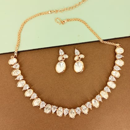 Single-Line Polki Necklace with Studs