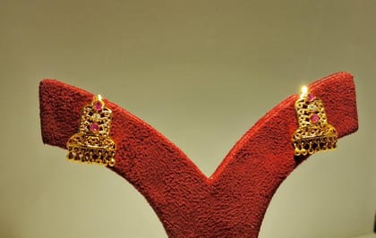 EARING GP