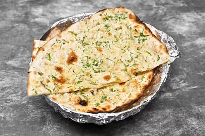 Garlic Naan [2 Pieces]