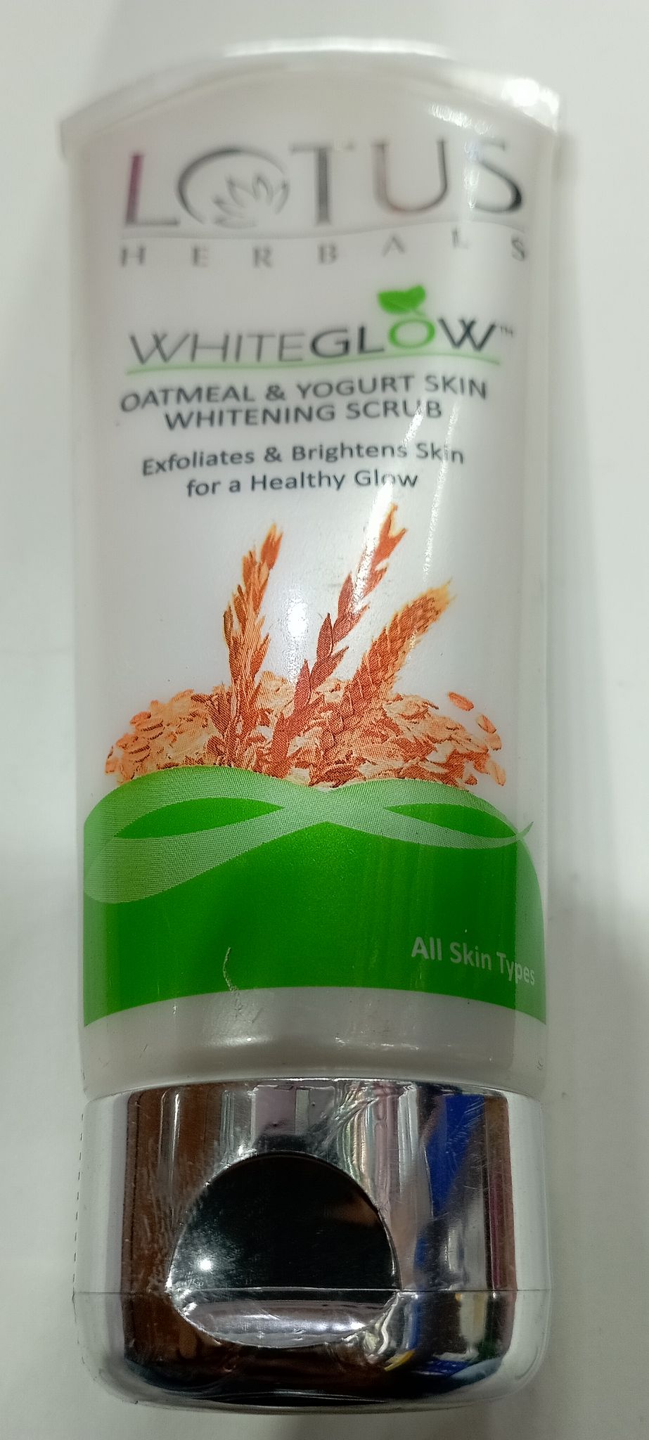 Lotus herbals white glow oatmeal & yogurt skin whitening serum healthy glow 50 g