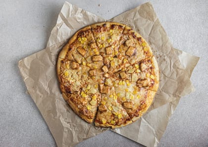 Bbq paneer pizza
