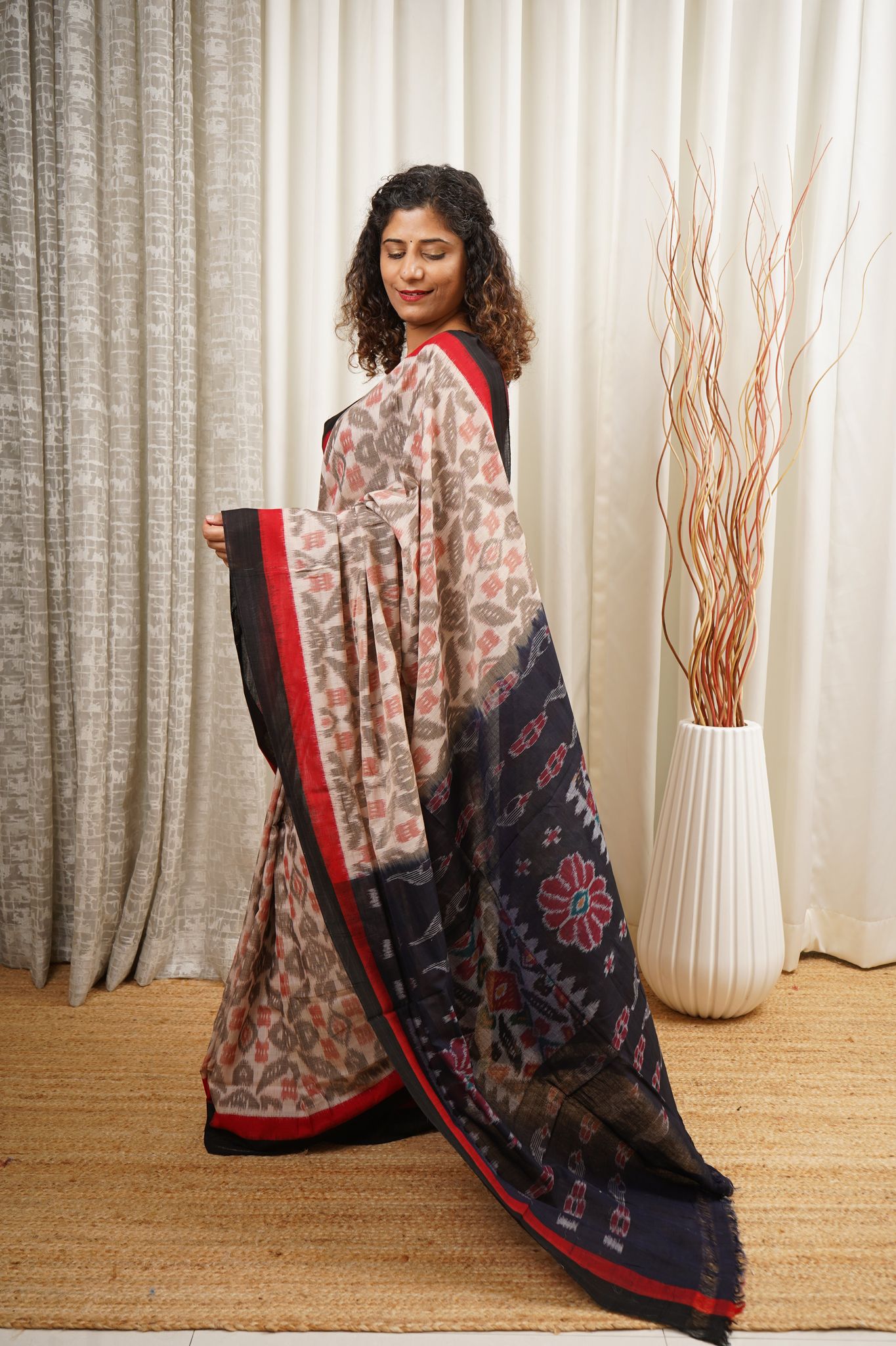 Odisha Ikkat Khandua Cotton Saree- Beige