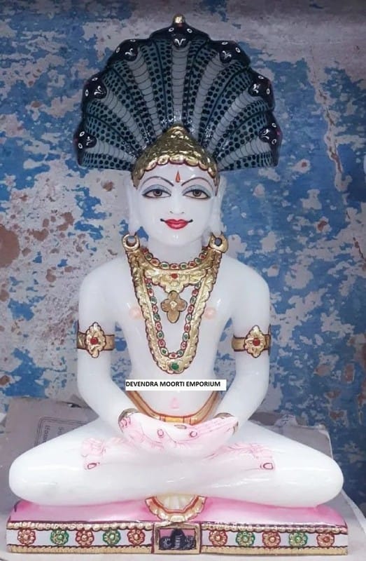 White Marble Parshavnath Moorti, Home