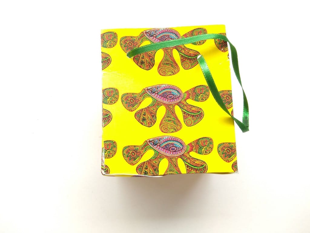 SUNSHINE YELLOW GIFT BAG - Small - Handbags | Buy online on ZillyBuy