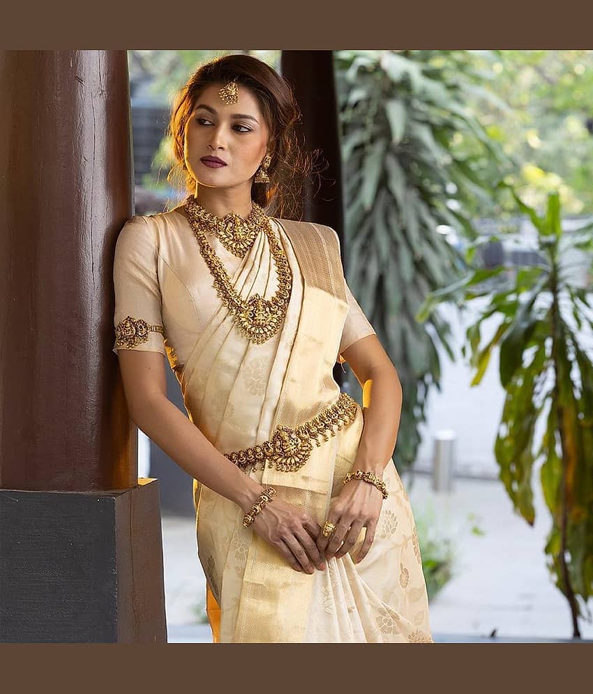 fab woven Art Silk Woven Design Banarasi saree With Unstitched Blouse Piece ( White )