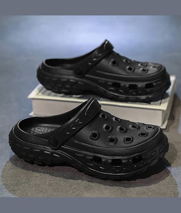 Secritas - Black Men's Clogs