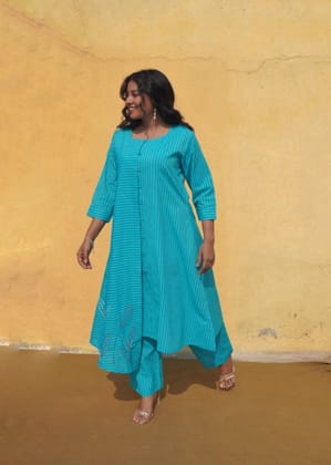 Striped Splendor: Plus-Size Kurtie Sets Striped Splendor: Plus-Size Kurtie Sets