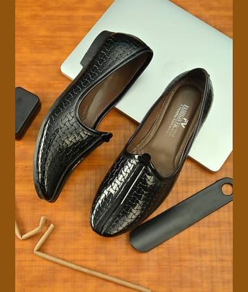 Fashion Victim Black Mojari