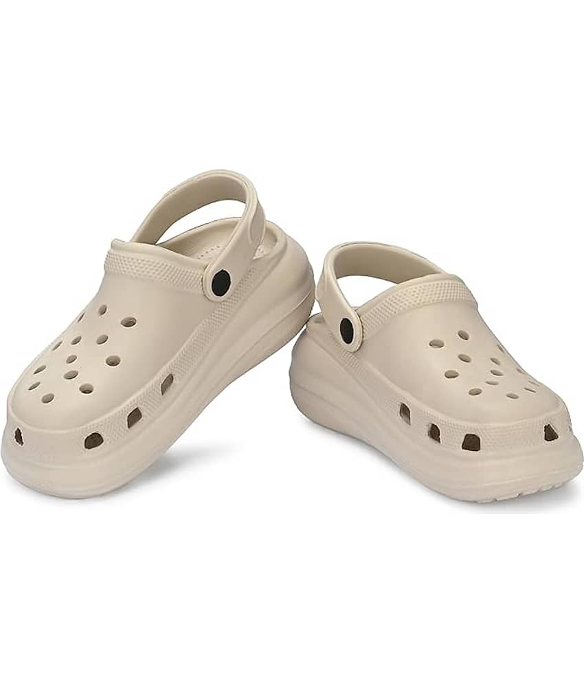 PENNEN Beige Women's Floater Sandals
