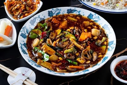 Stir Fried Seasonal Vegetables In Yellow Bean Sauce (Mc)
