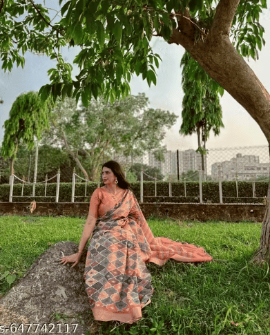 Mysore Silk Saree with Zari Woven Pattern Designer Zari Woven Saree for Party Wear Mysore Silk Saree for Traditional Functions Rich Zari Pattern Silk Saree Handloom Mysore Silk Saree with Zari Lightweight Mysore Silk Saree for Girls