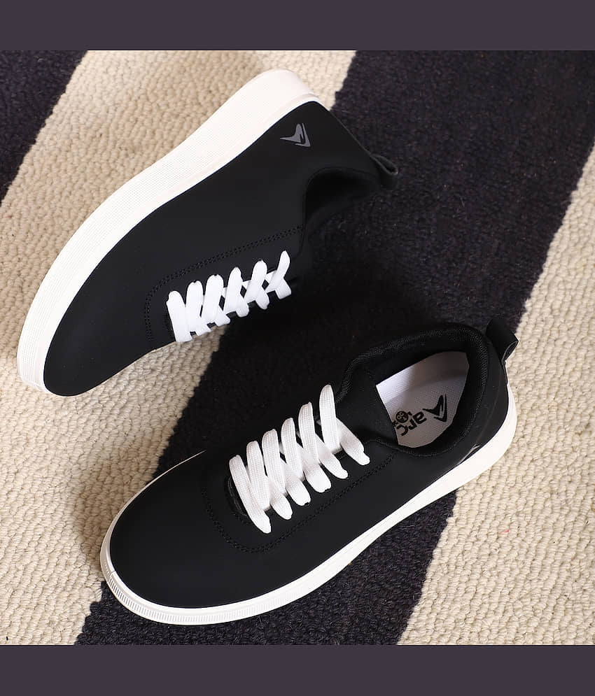 GOLDSTAR Black Men's Sneakers