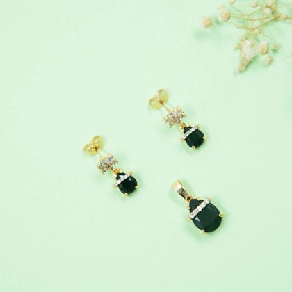 Onyx Kia Pendant-set