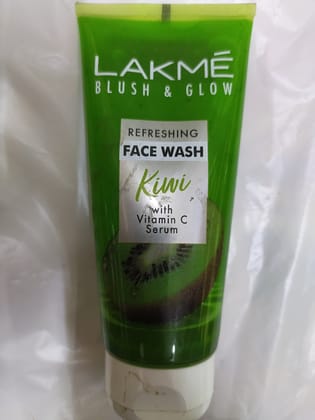 Lakmé Blush & glow Refreshing Face wash kiwi With Vitamin c Serum 