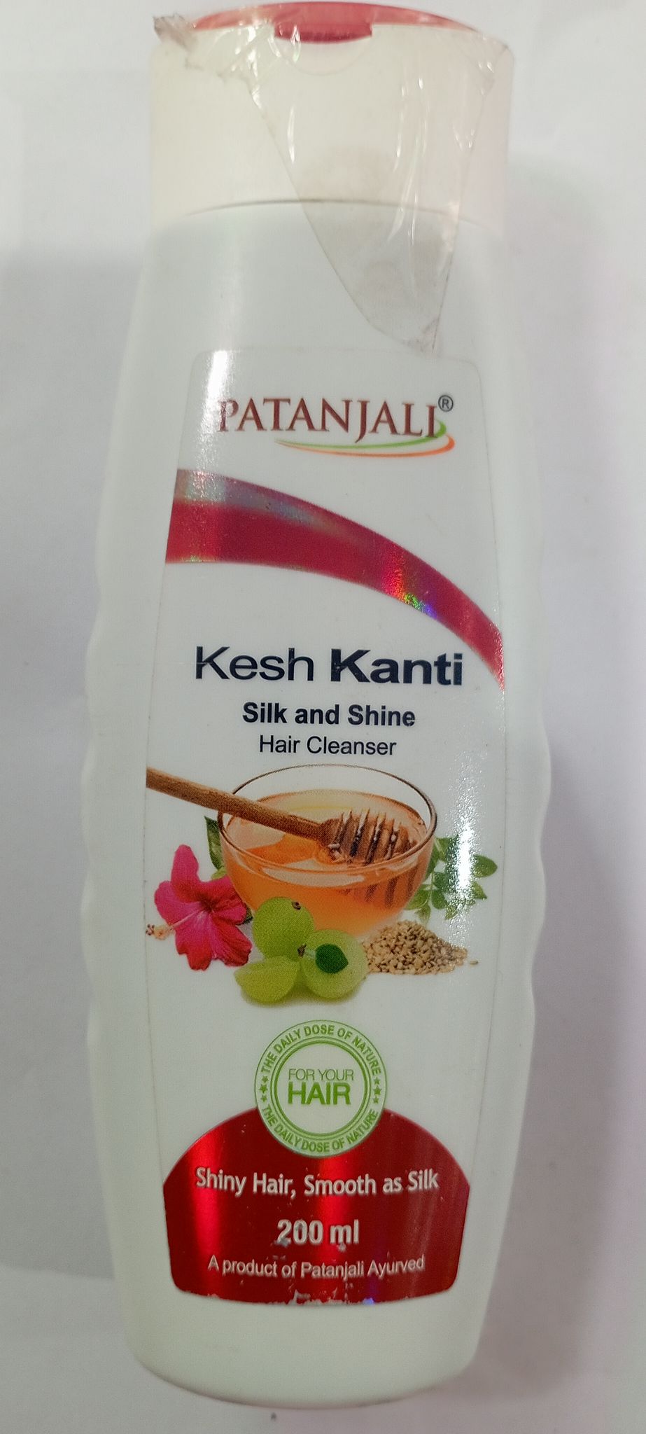 Patanjali Kesh Kanti silk and shine hair cleanser 200 ml