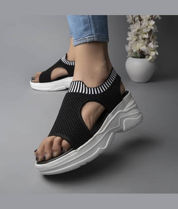 Shoetopia Black Floater Sandals