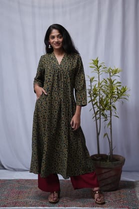 Rivaaj Ethnic Shreya Ajrakh Cotton A-Line Kurta (M) | Green Handblock Print | V-Neck & 3/4 Sleeves | Traditional Festive Wear | Pure Cotton