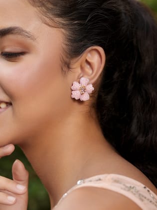 Bloom Earrings - Pastel Pink
