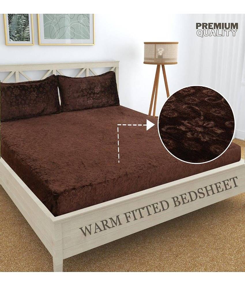 Apala Woollen Floral 1 Bedsheet with 2 Pillow Covers - Brown