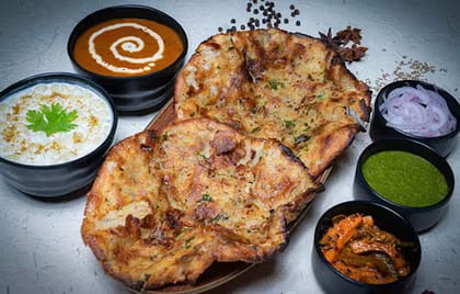Mixed Chur Chur Naan Meal