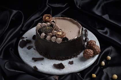 Ferrero rocher cake [egg]