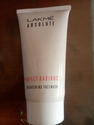 Lakme absolute perfect radiance brightening face wash Lakme absolute perfect radiance brightening face wash