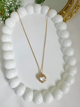 Elegant Gold-Plated Heart Pendant Necklace