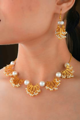 Lotus Garden Necklace Set
