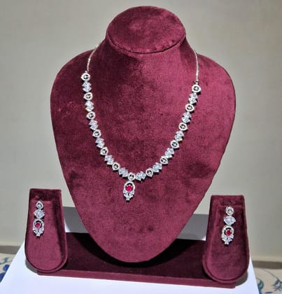 NECKLACE AD