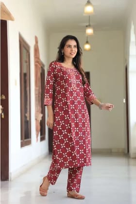 Red Cotton Premium And Elegant Kurti With Pant For Women