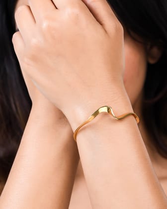 Wavy Cuff-18k Gold Plated