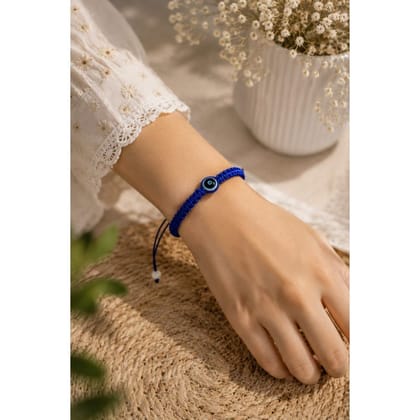 BLUE EVIL EYE MACRAMร BRACELET BLUE EVIL EYE MACRAMร BRACELET