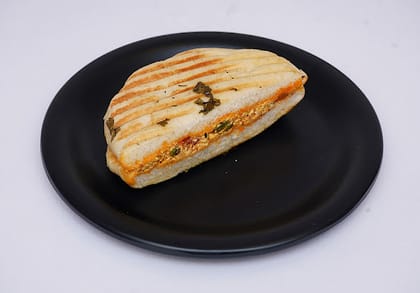 Paneer Stuffed Kulcha