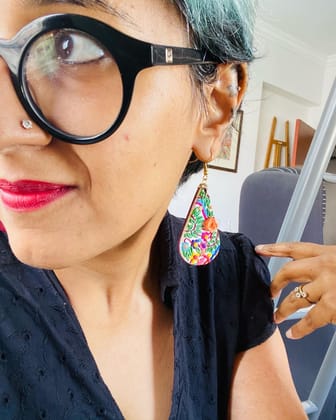 Honeyed teardrop clay earrings