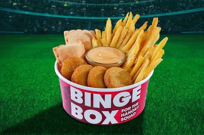 Binge Box - Pizza Puff (2pcs)+Cheese Nuggets (4pcs) +Fries (M) +Dip