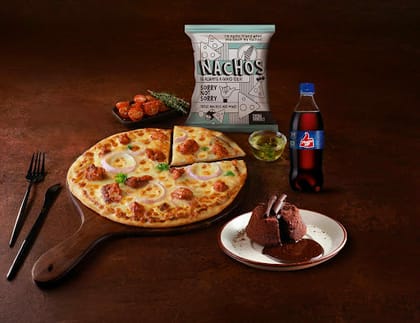 Flame Chicken Pizza [7" Regular]+ Chocolava+ Nachos+ ThumsUp