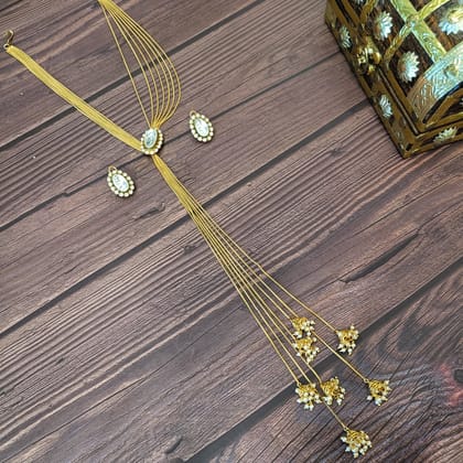 Nayaab layered polki neckpiece