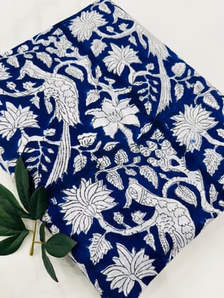 Block print cotton fabric .-2.5 mtr