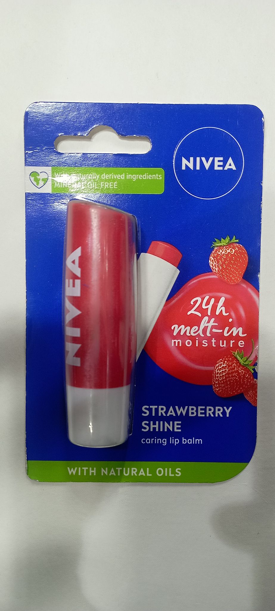Nivea 24 h melt in moisture strawberry shine caring lip balm caring lip balm 5g