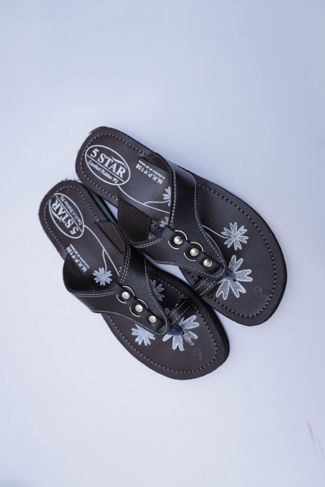 Female Ring Design Footwear- Size 5