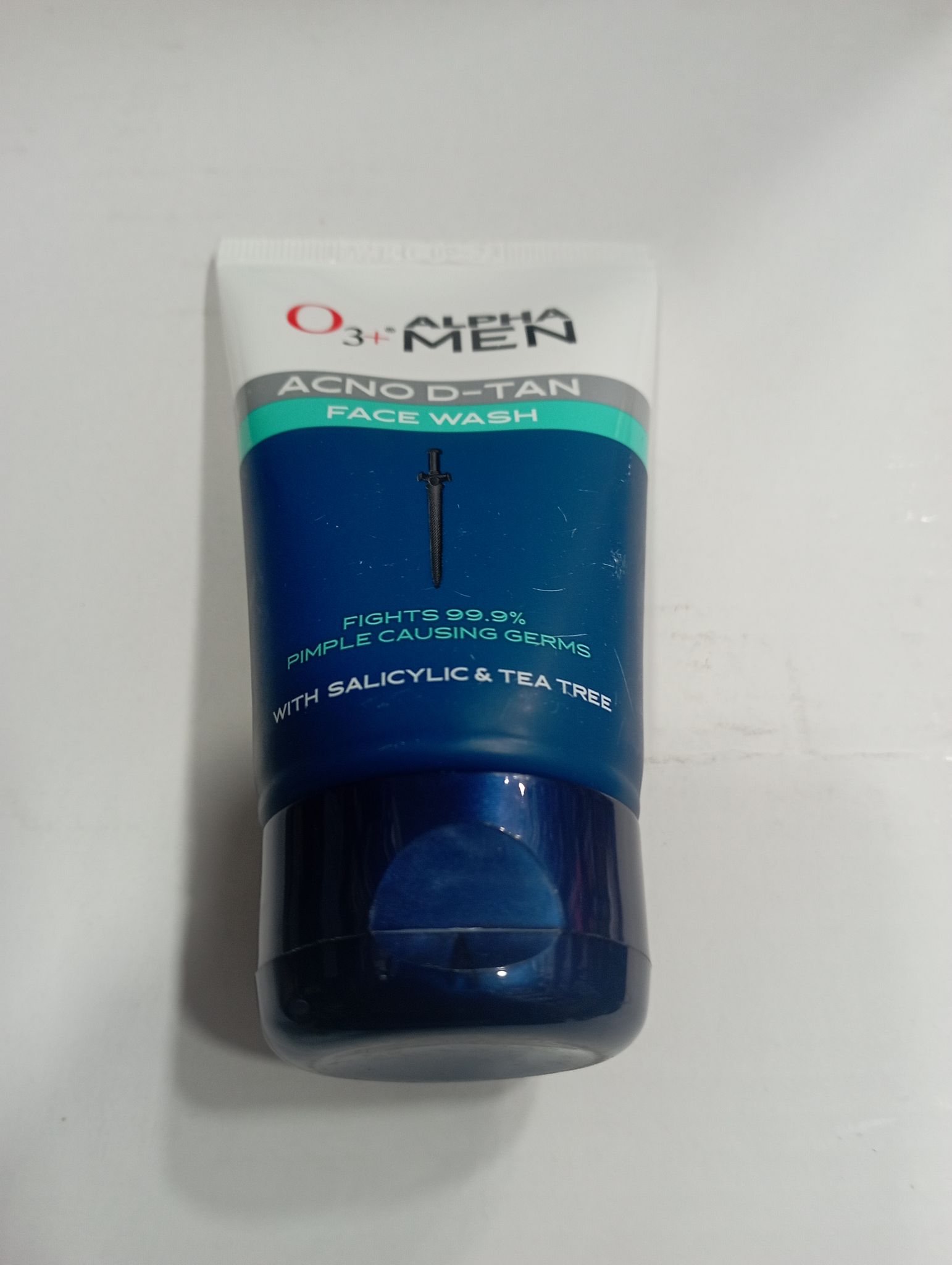 O3+* Alpha 3+ men Acno d-tan Face wash Fights 99.9% Pimple causing germs With salicylic & tea tree 