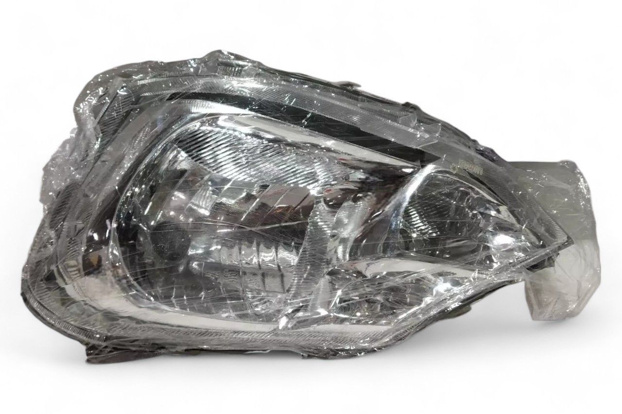 Lumax Head Lamp - RH AV779371