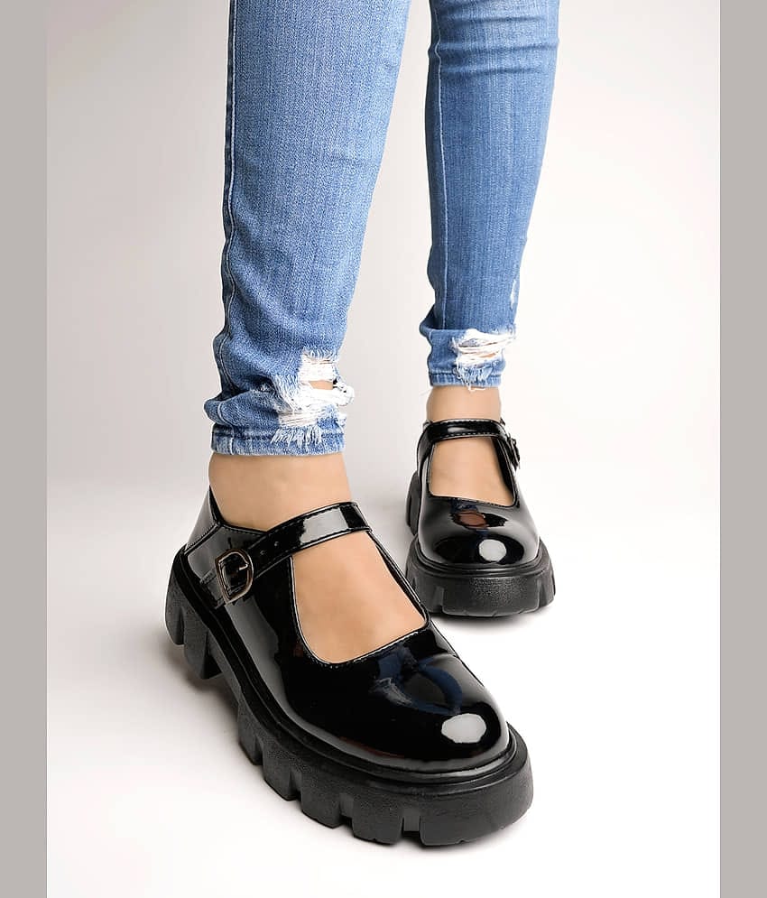 Shoetopia - White Women's Slip On
