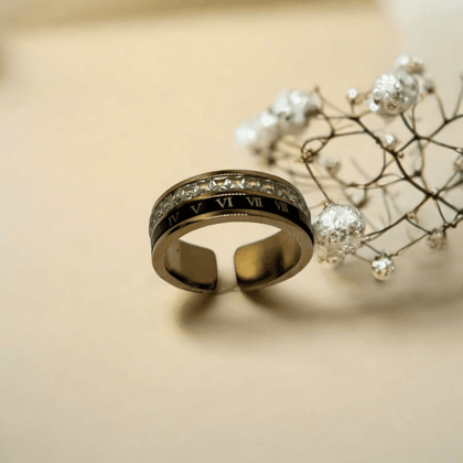 Monochrome Elegance Ring Monochrome Elegance Ring