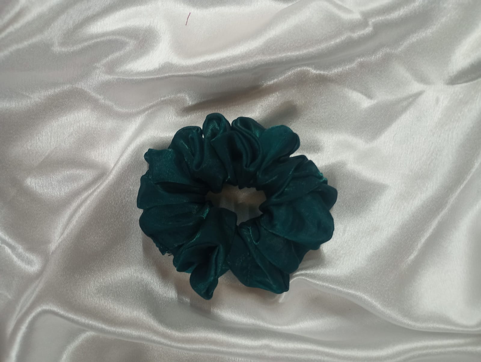 Aesthetic Hair Accessory Bundle  Multi-Pack Gentle Hair Ties  Set 3 PCS Random color