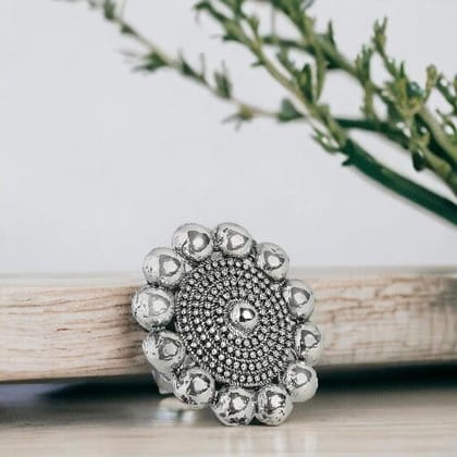 Oxidised Silver-Plated Circular Finger Ring