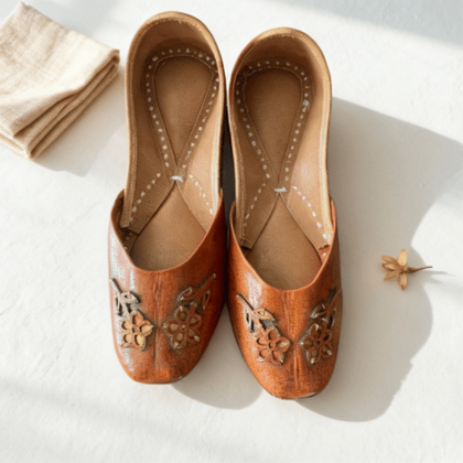 pure Leather Punjabi Jutti for Women/Girls pure Leather Punjabi Jutti for Women/Girls