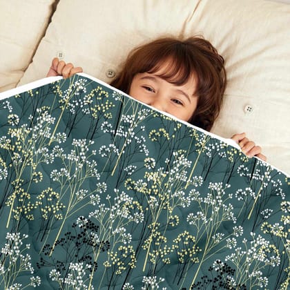 Autumn Floral AC Quilt Comforter for Kids-Kids / Grey and White / HRKU3004