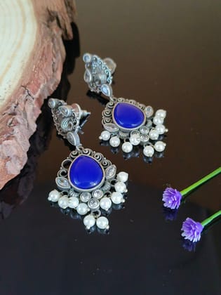 Silver Replica Monalisa Stone Dangler Earrings with Pearls for Special Occasions-Blue+White AD
